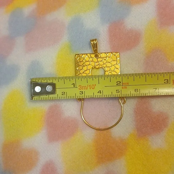 Beautiful Golden Heart Charm Holder - Picture 8 of 11